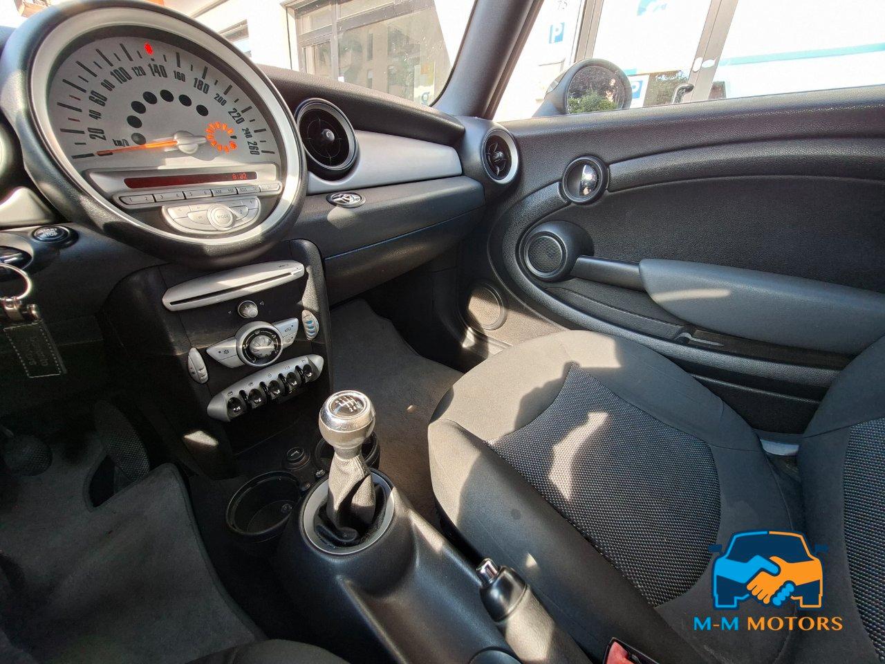 Mini Cabrio Cooper 1.6 120cv neo patentati