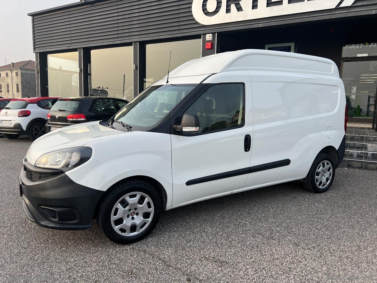 Doblò 1.6 MJT 105 PL-TA Cargo MaxiXL Bus