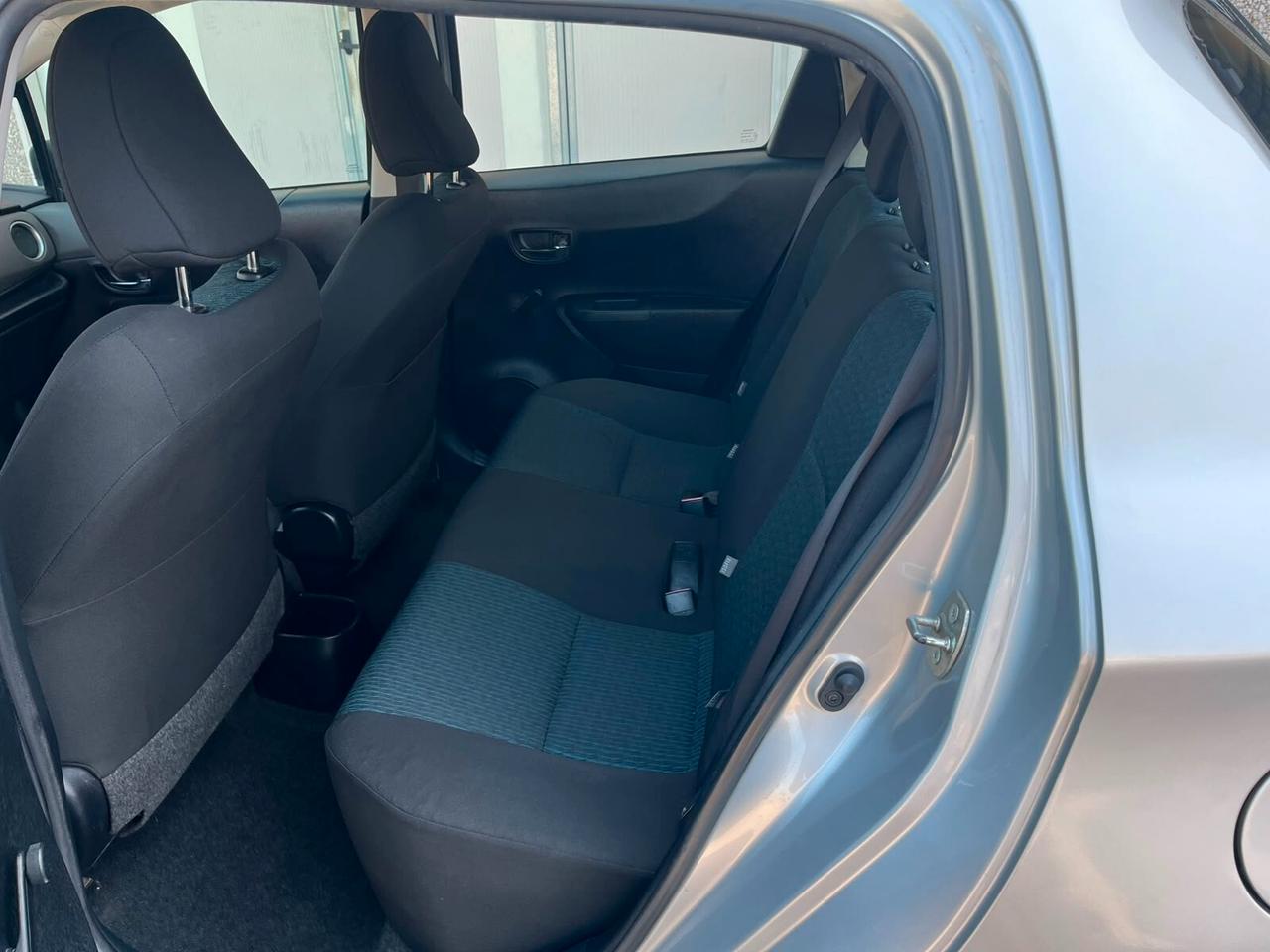 Toyota Yaris 1.0 5 porte Lounge *NEOPATENTATI*