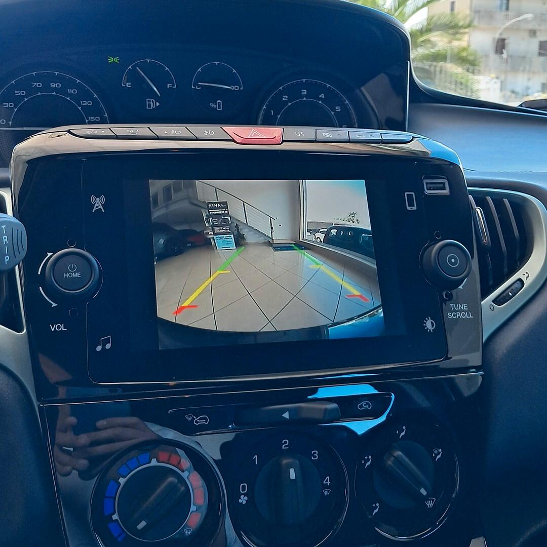 Lancia Ypsilon 1.0 FireFly 5 porte S&S Hybrid Oro