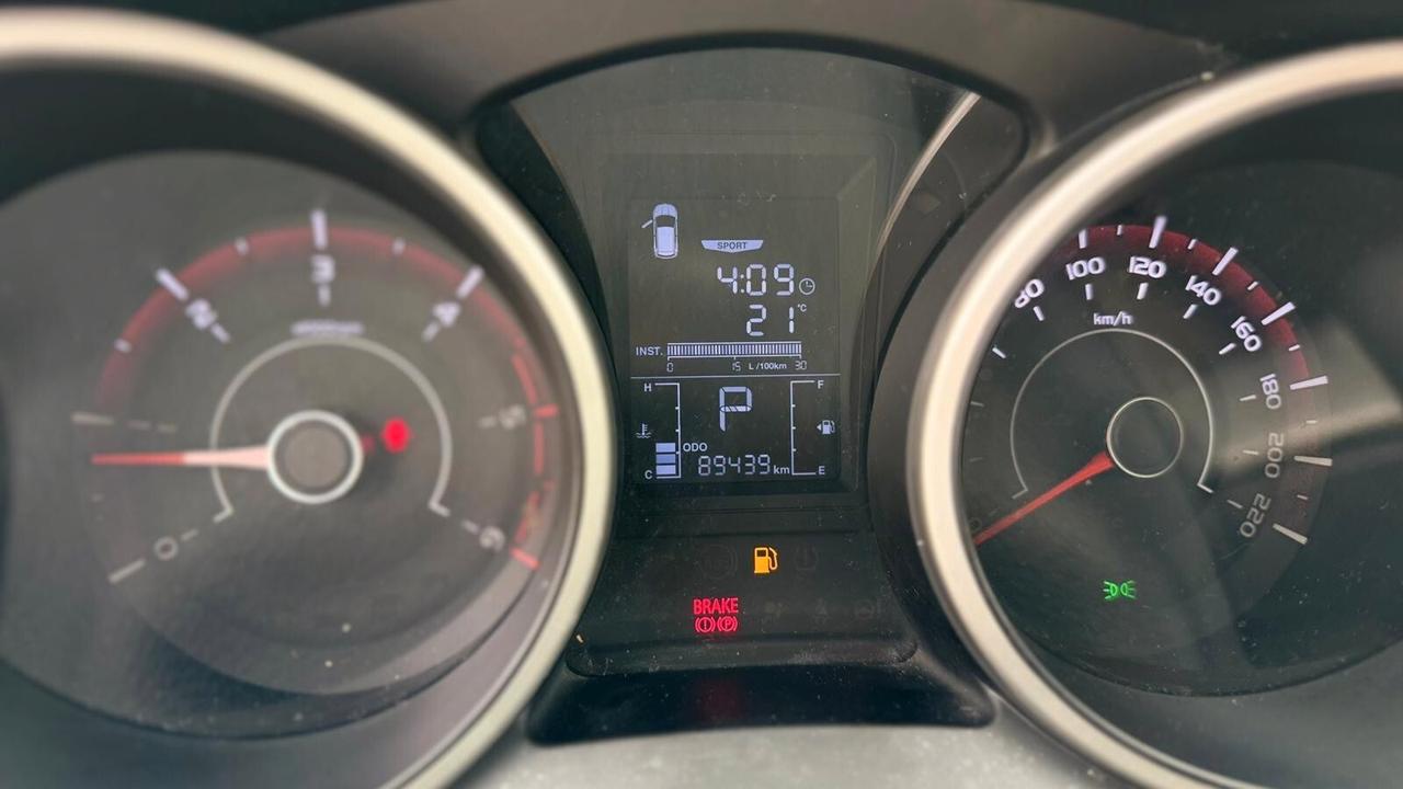 Ssangyong Tivoli 1.6d 2016 AUTOMATICA NEOP.
