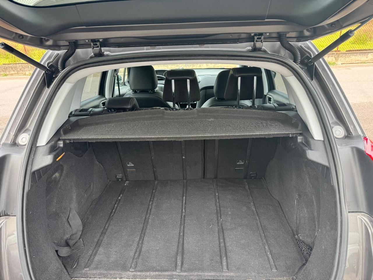 Peugeot 2008 1.6 e-HDi 115 CV Stop&Start Allure