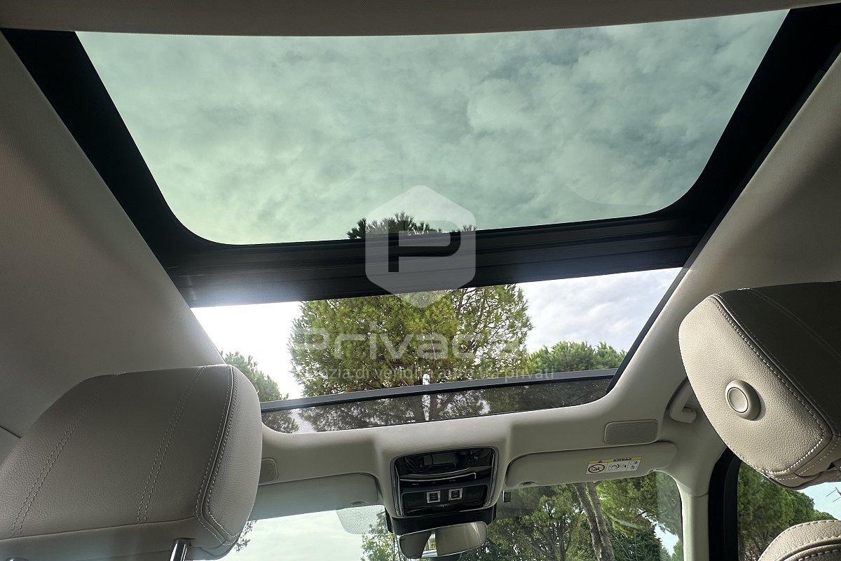 LAND ROVER Range Rover Velar 2.0 I4 PHEV 404 CV R-Dynamic SE