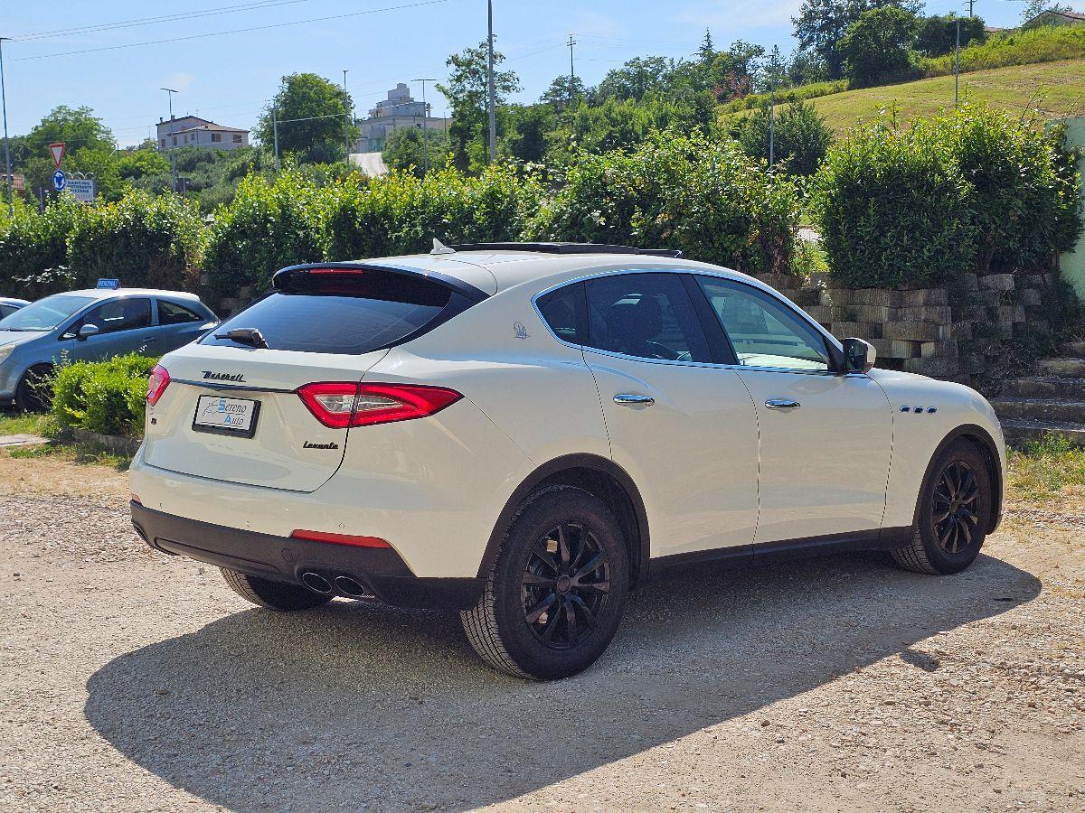 MASERATI LEVANTE V6 DIESEL 250CV Q4 GARANZ 12 MESI FINANZ