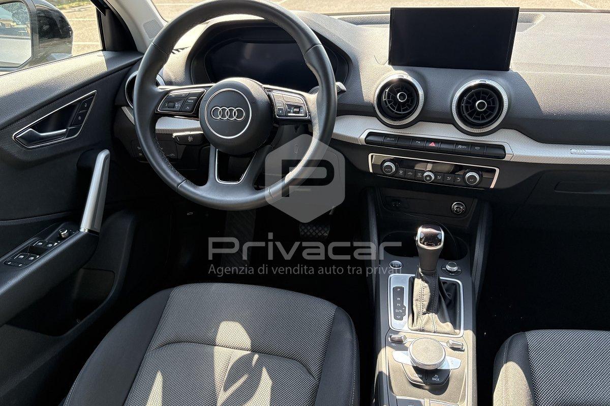 AUDI Q2 30 TDI S tronic Identity Black