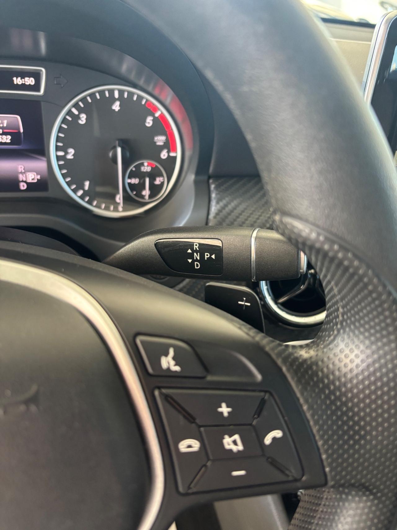Mercedes-benz GLA 180 CDI Premium