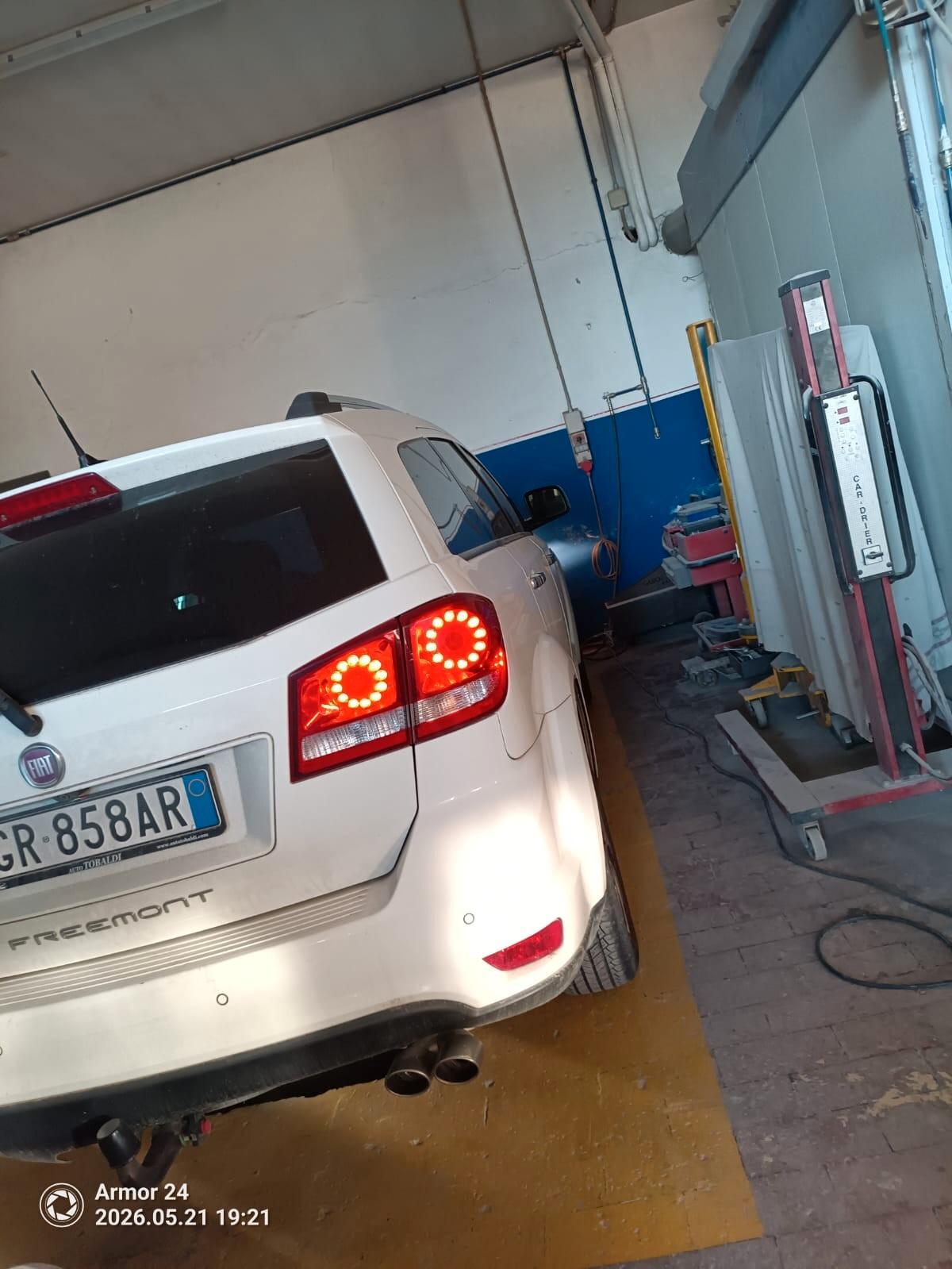 Fiat Freemont 2.0 Mjt 170 CV 4x4 aut. Lounge INCIDENTATO