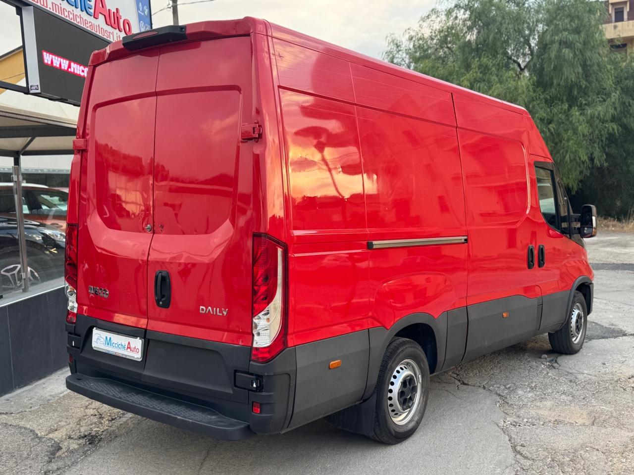IVECO DAILY 35S16 160 CV L2H2 CLIMA PORTA FULL SOSPENSIONI E6