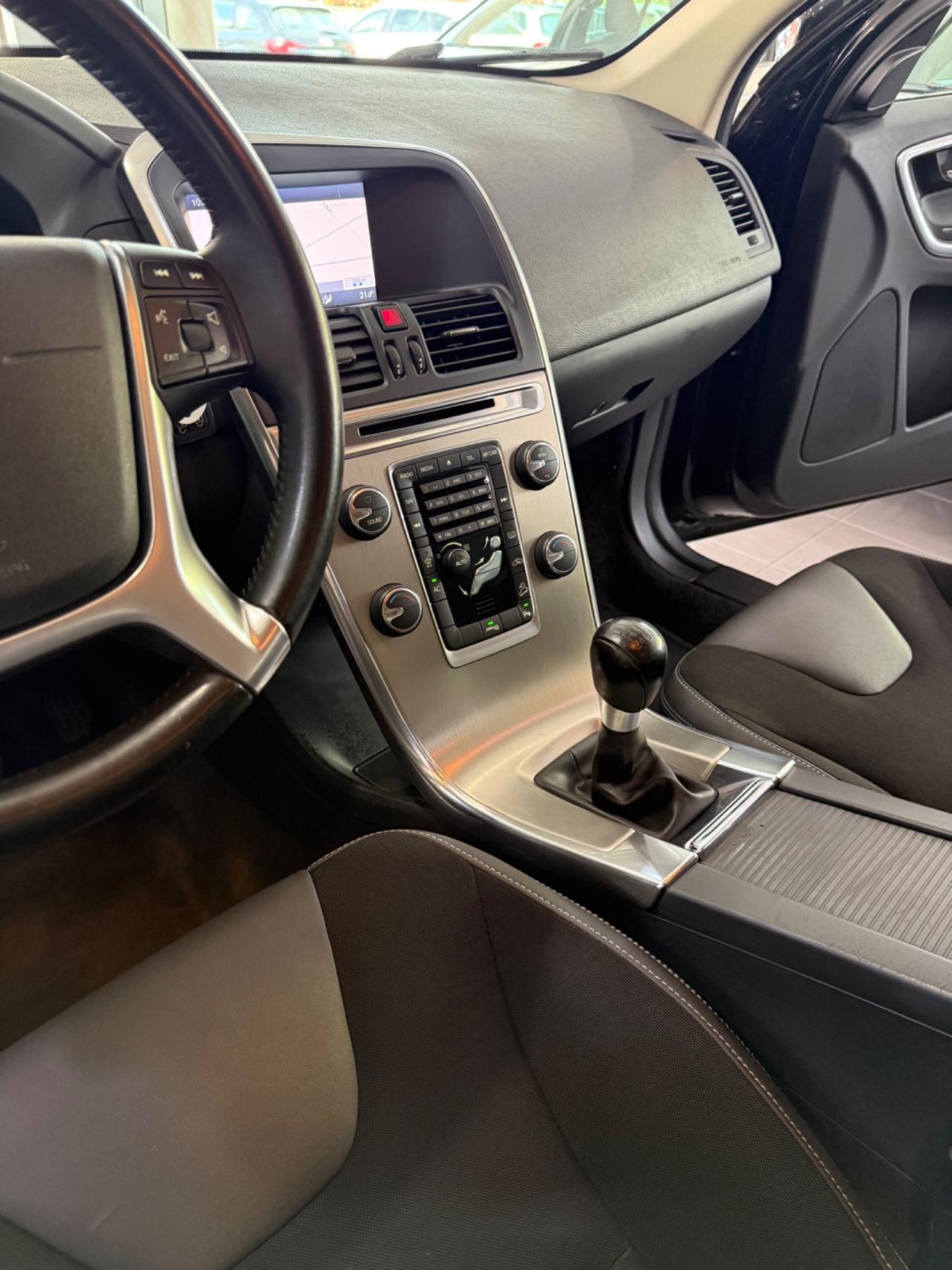 Volvo XC 60 2.4 d4 R-design awd 163cv MANUALE !!