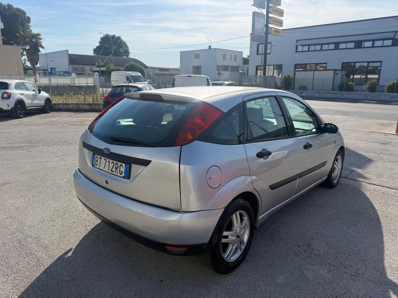 Ford Focus 1.8 TDDi cat 5p. Ghia