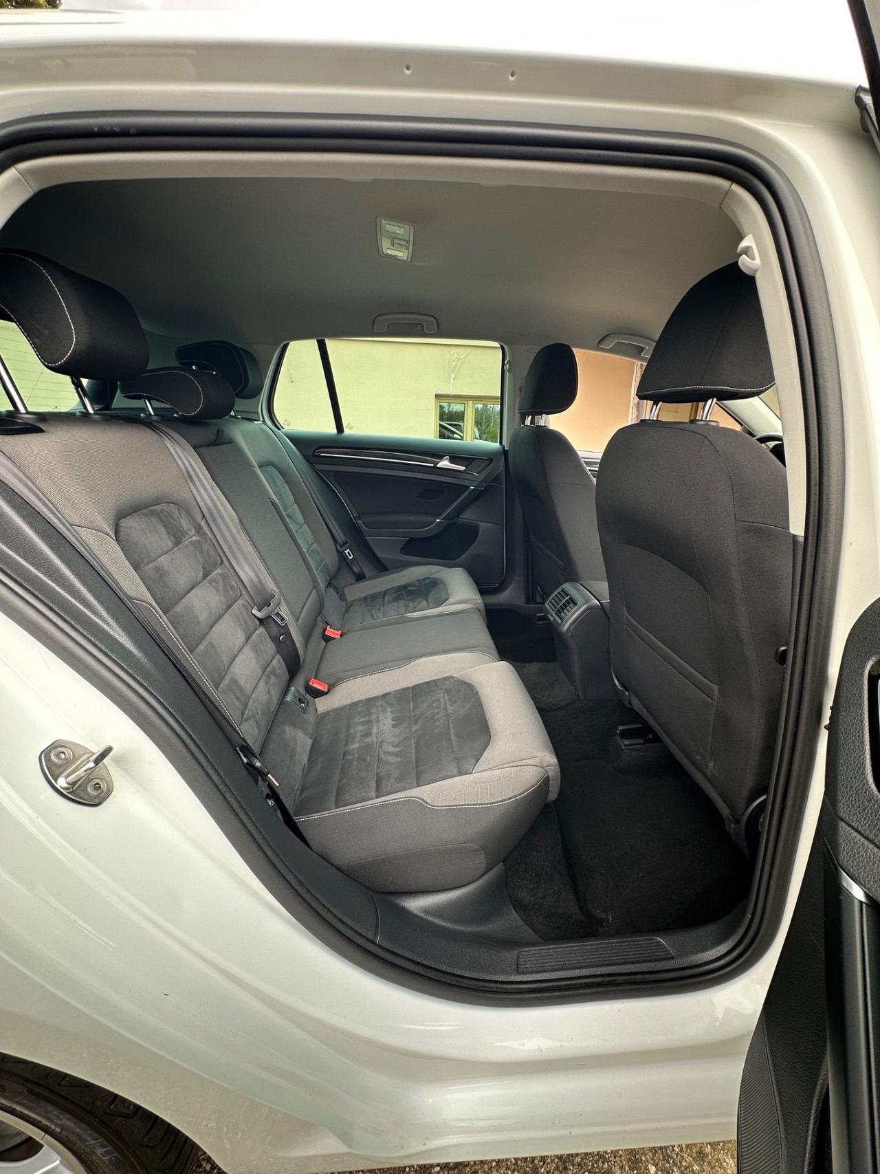 Volkswagen Golf 1.6 TDI 110 CV 5p. Highline BlueMotion Technology