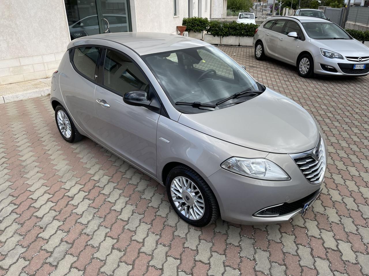 Lancia Ypsilon 1.2 69 CV 5 porte S&S Gold Cerchi "Perfetta"