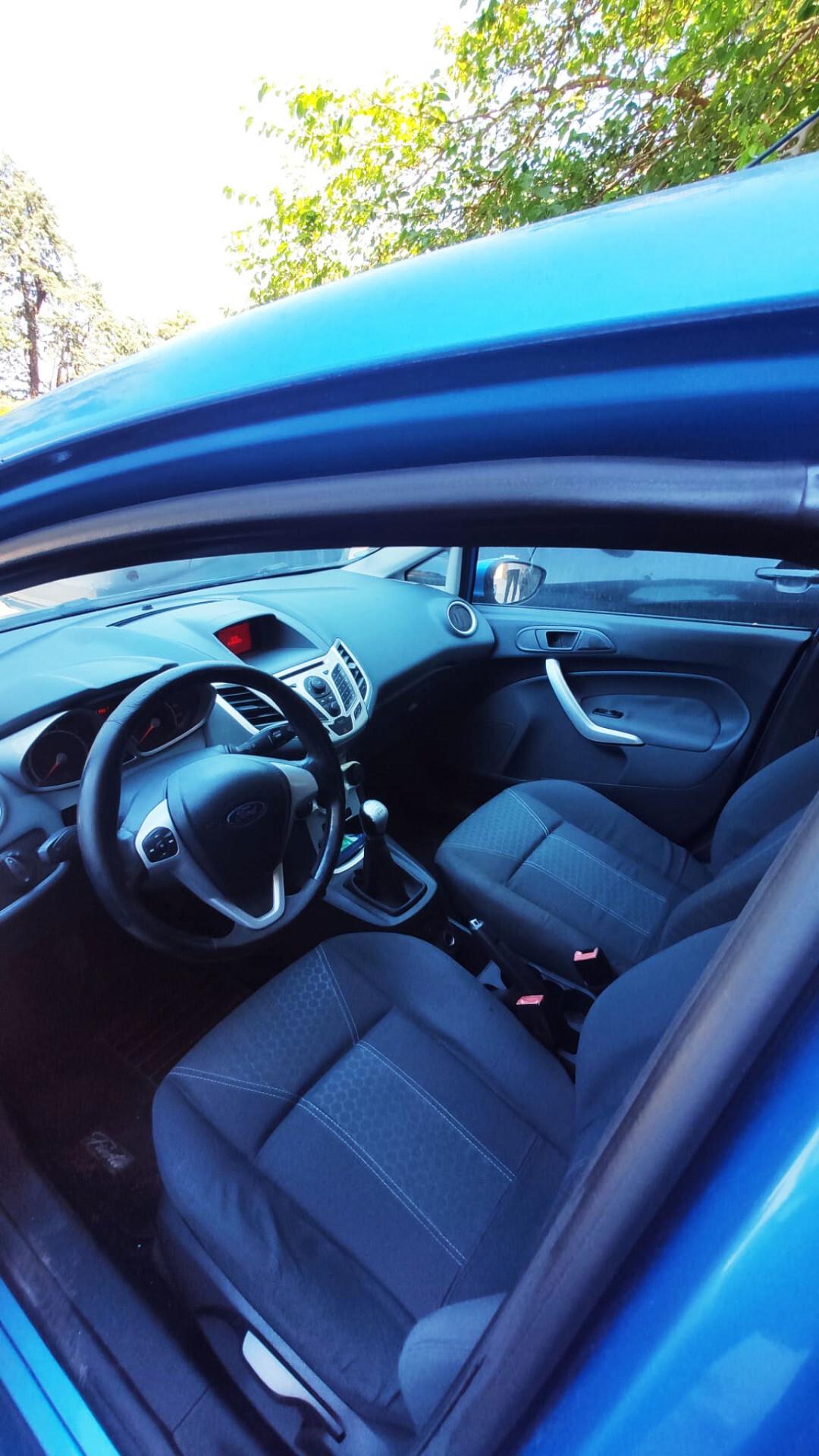 Ford Fiesta 1.4 5 porte Benzina - GPL in ottime condizioni