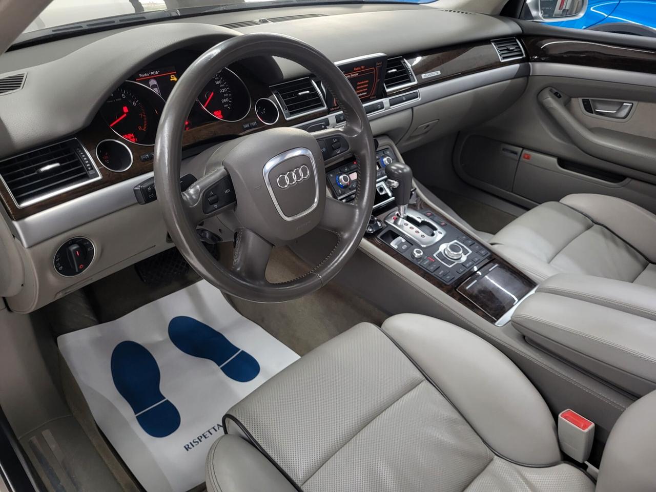 Audi A8 6.0 W12 quattro tiptronic