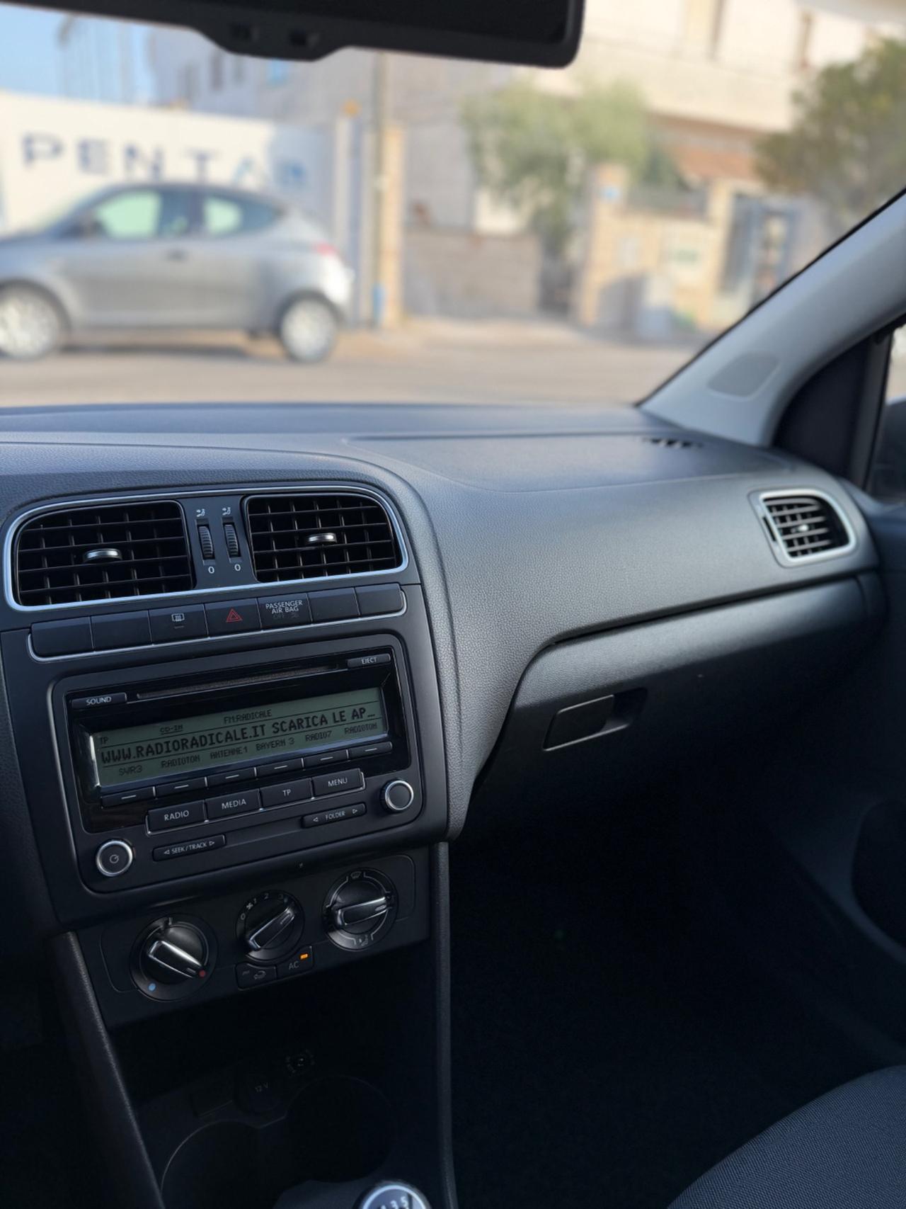 Volkswagen Polo 1.2 75 cvTDI-2011/CLIMA