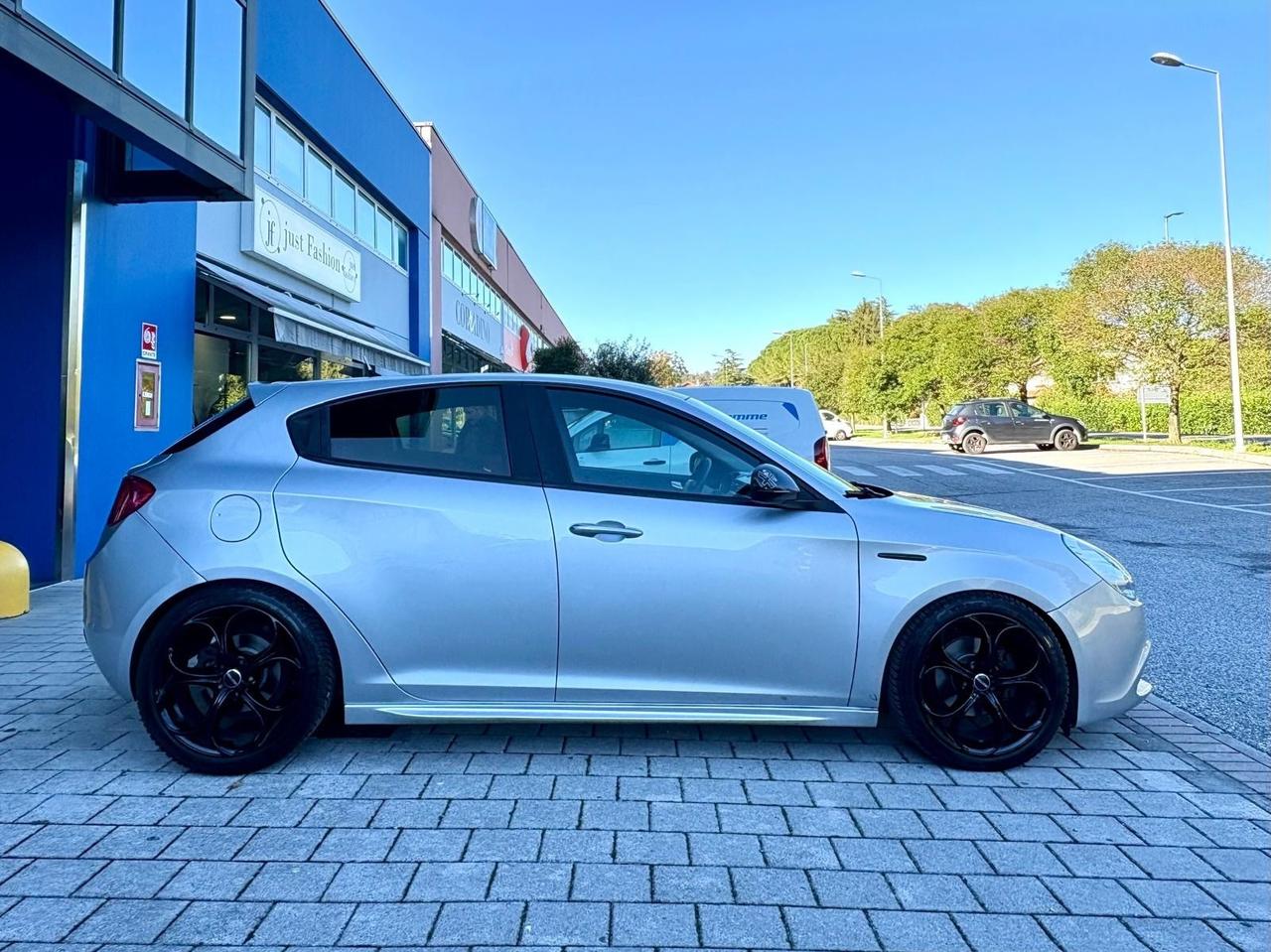 Alfa Romeo Giulietta 1.6 jtdm Neopatentati