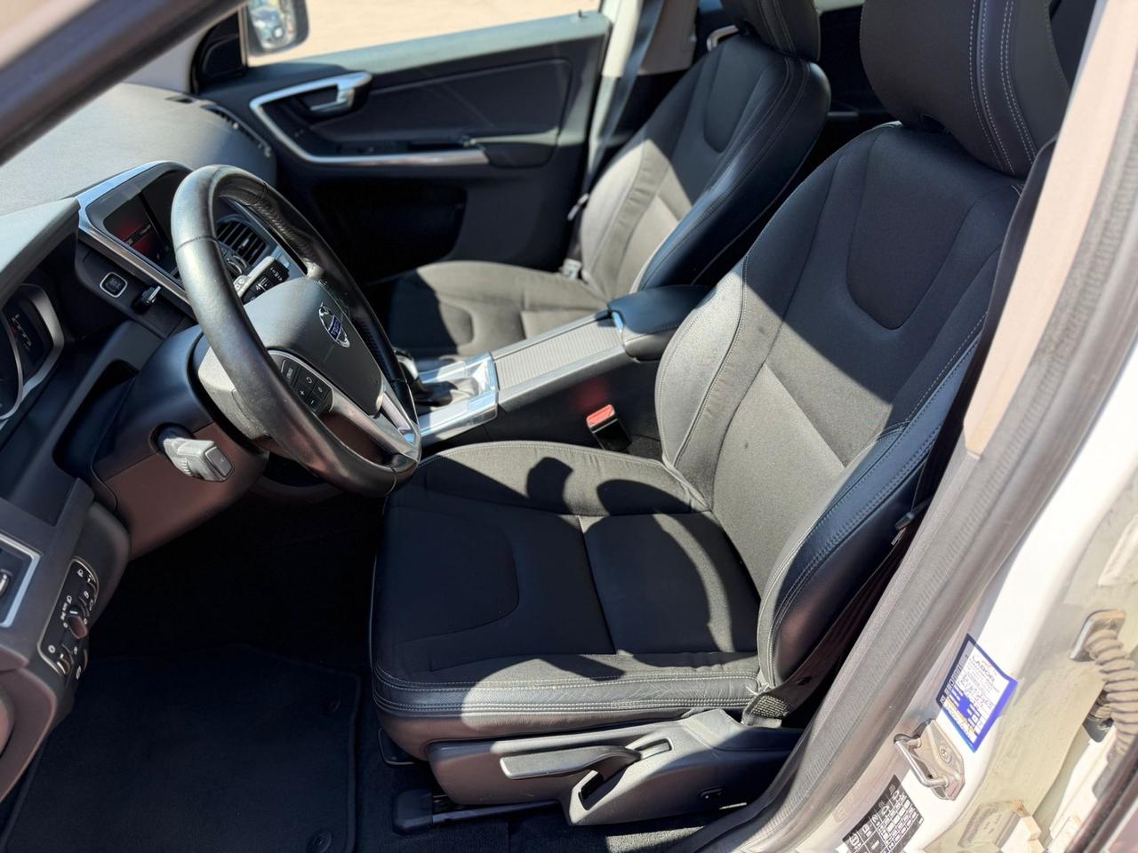 Volvo XC 60 XC60 D3 Geartronic R-design