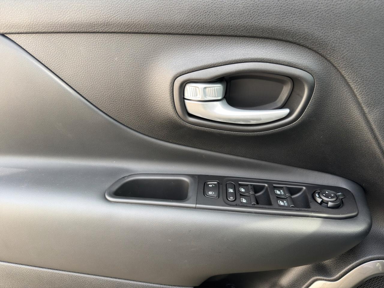 Jeep Renegade 1.5 Turbo T4 MHEV Altitude