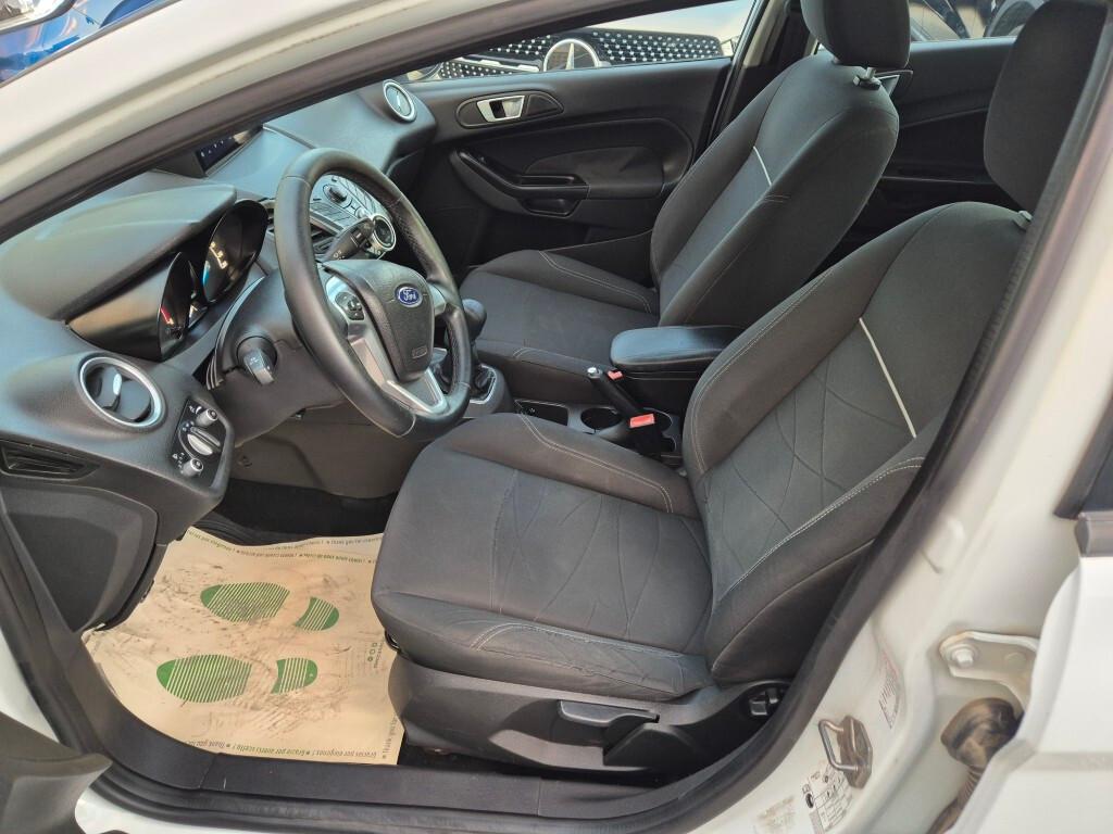 Ford Fiesta 1.5 TDCi 75CV 5 porte Titanium