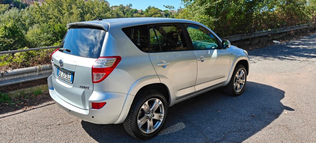 Toyota RAV 4 RAV4 Crossover 2.2 D-Cat A/T 150 CV Luxury