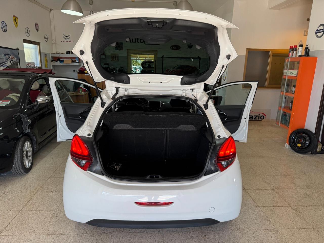 Peugeot 208 BlueHDi 100 cv. 5 porte Allure OK NEOPATENTATI