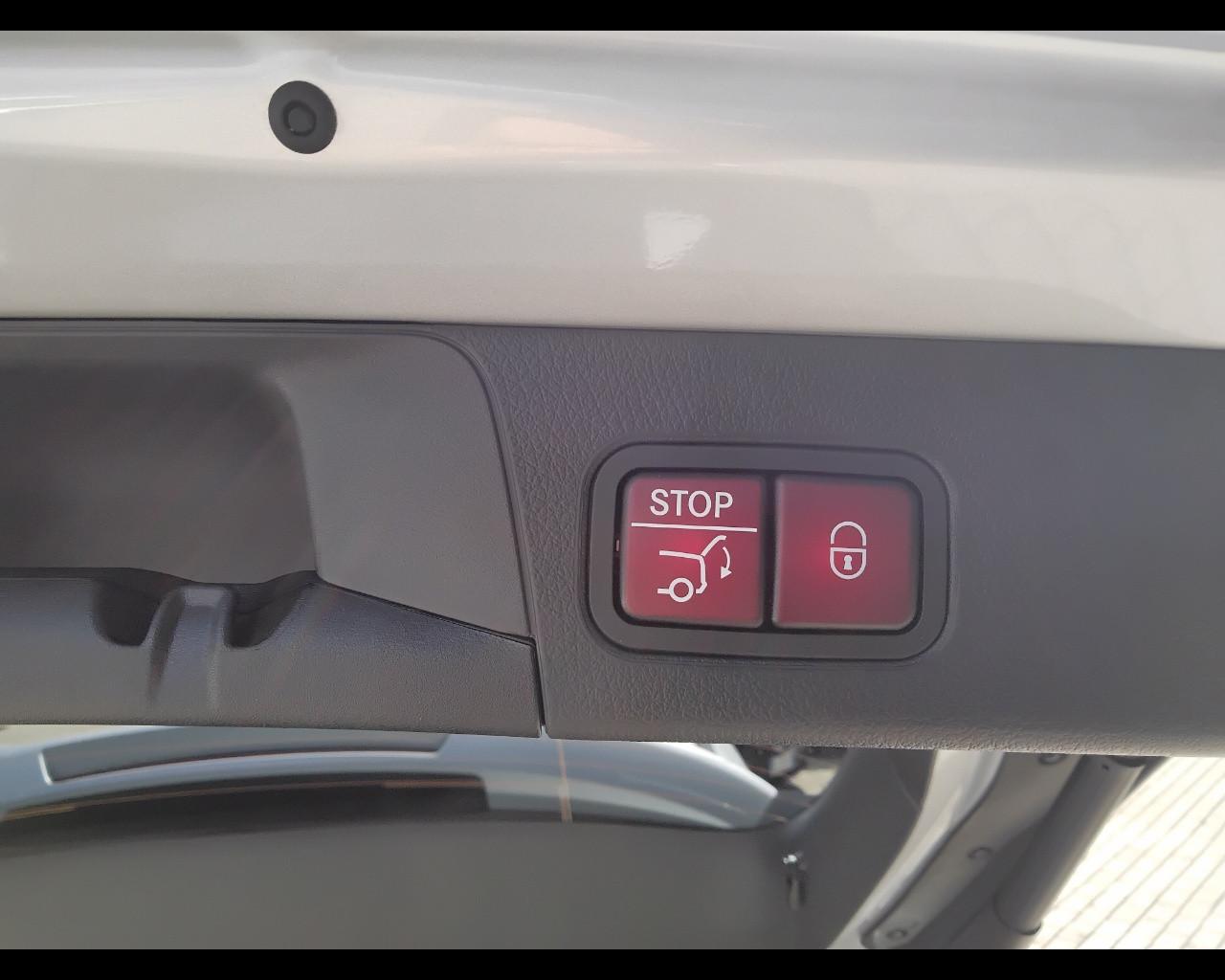 Mercedes-Benz Classe B - W247 2023 - B 180 d AMG Line Premium auto