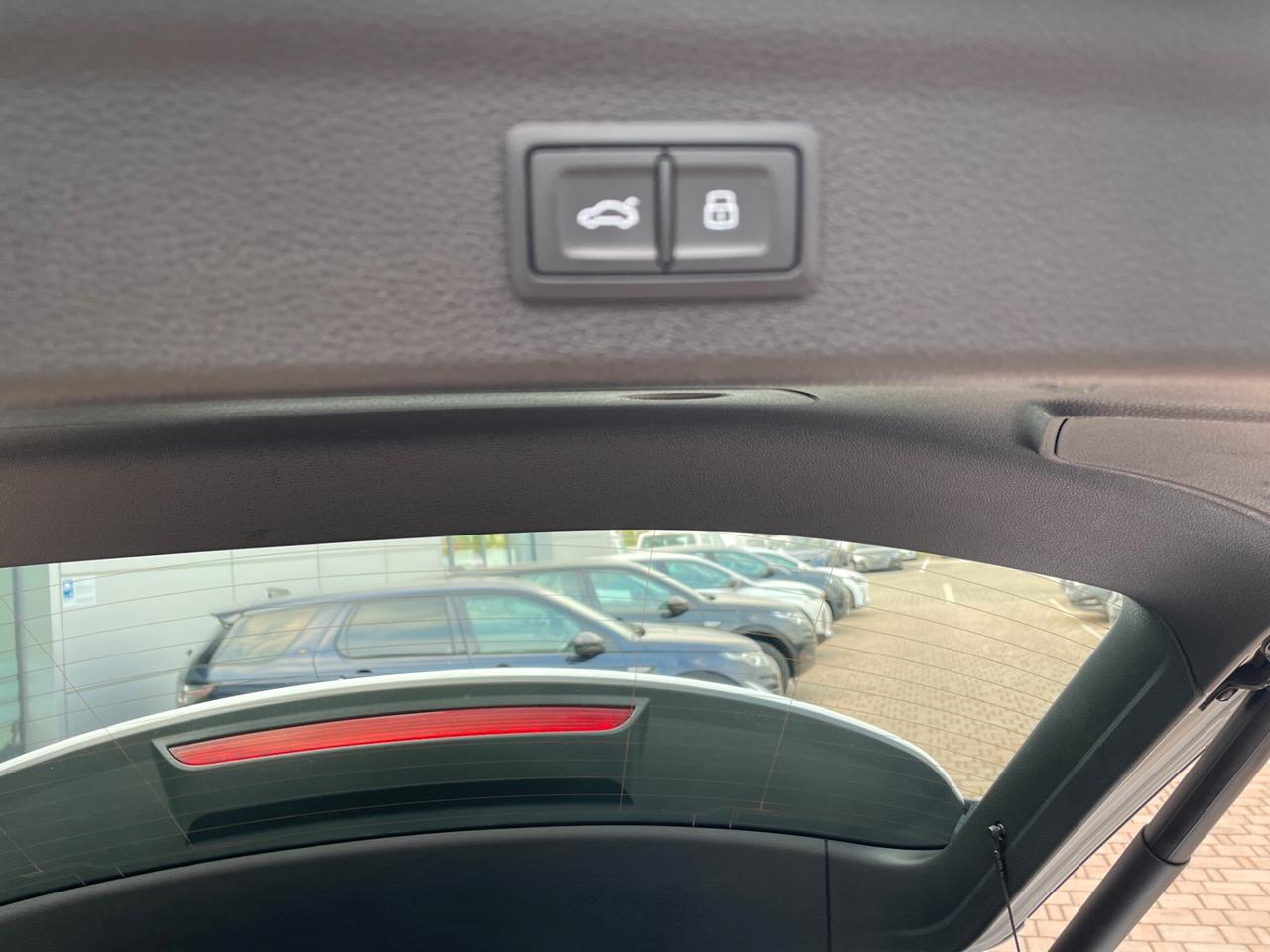 Audi Q3 45 TFSI e S tronic Business