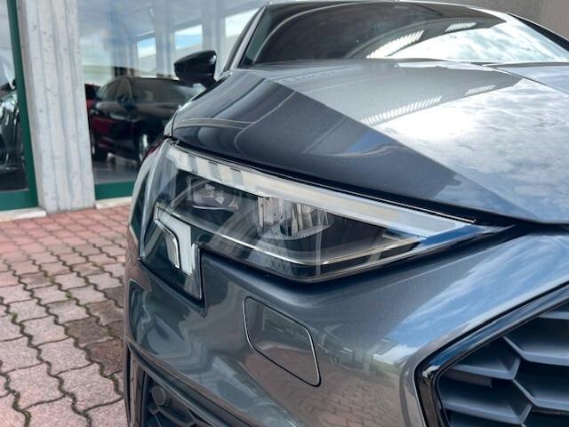 Audi A3 Sportback 40 Tdi Q- S-tr. S-line, 19", Look nero