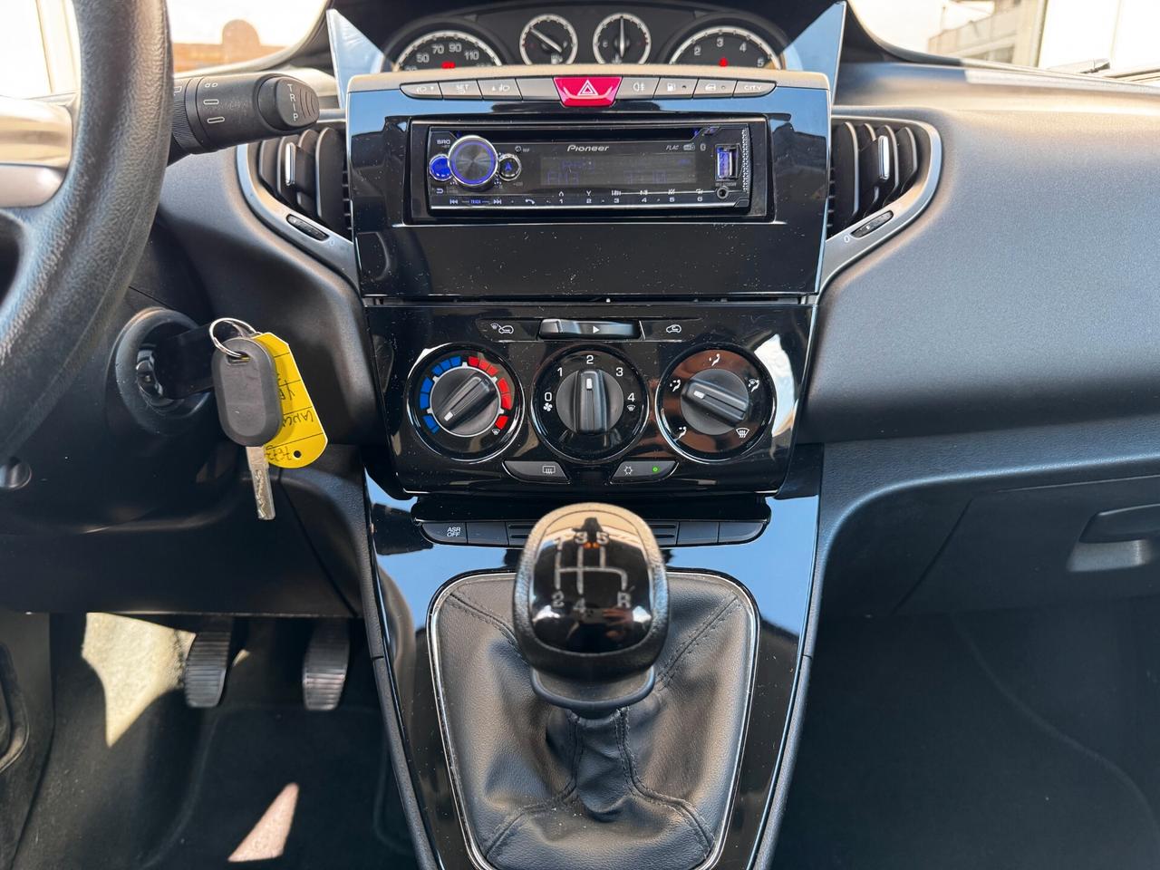 Lancia Ypsilon 0.9 TwinAir 85 CV 5 porte Metano Ecochic Elefantino, Unicoprop