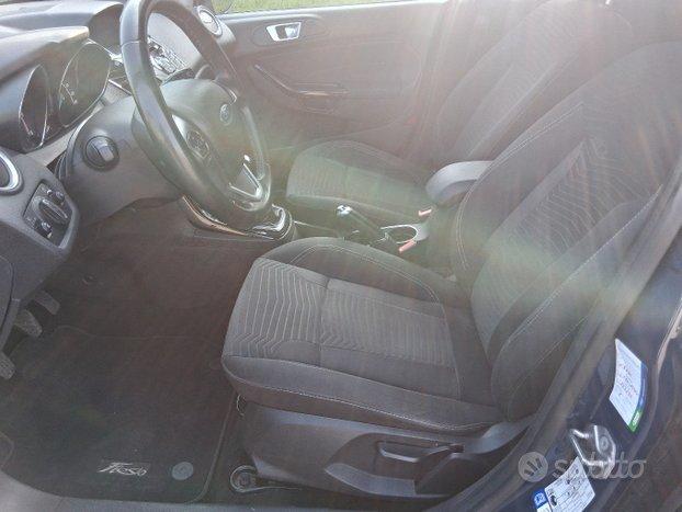 FORD FIESTA DISEL 1.5 ANNO 2015