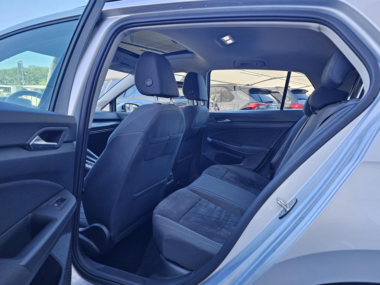 Volkswagen Golf 1.5 eTSI 130 CV DSG Style TETTO APRIBILE