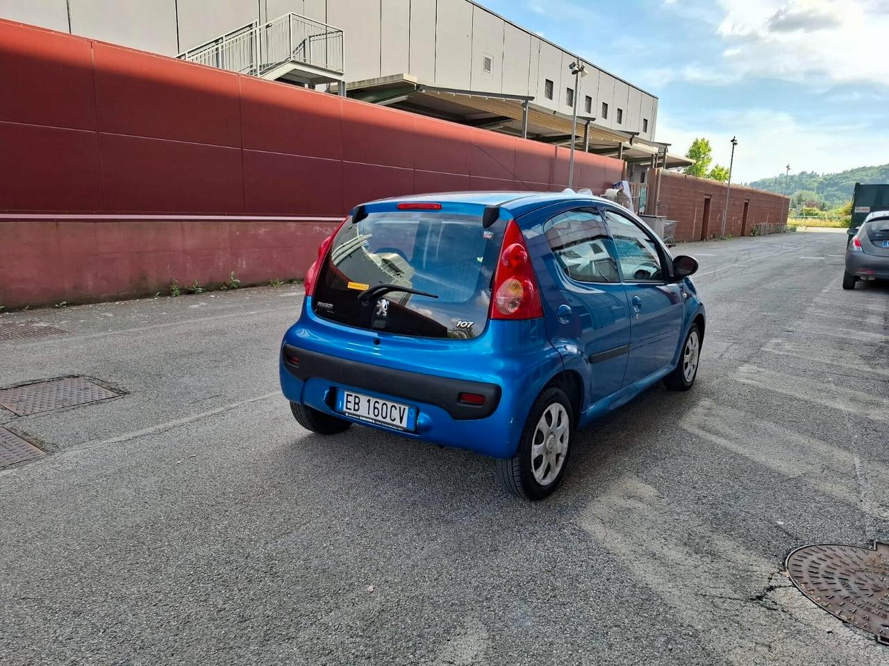 Peugeot 107 1.0 68CV 5p. Plaisir