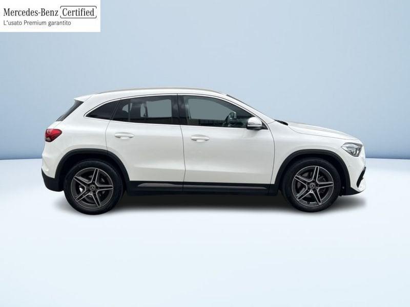 Mercedes-Benz GLA 200 D PREMIUM AUTO