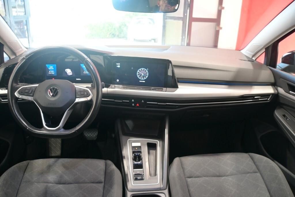 VOLKSWAGEN GOLF 8 2.0 TDI 115CV DSG SCR LIFE ( FARI LED - DIGITAL COCKPIT - ADAPTIVE CRUISE - AMBIENT LIGHTS - APP CONNECT - PARK PILOT - TELECAMERA POST. )