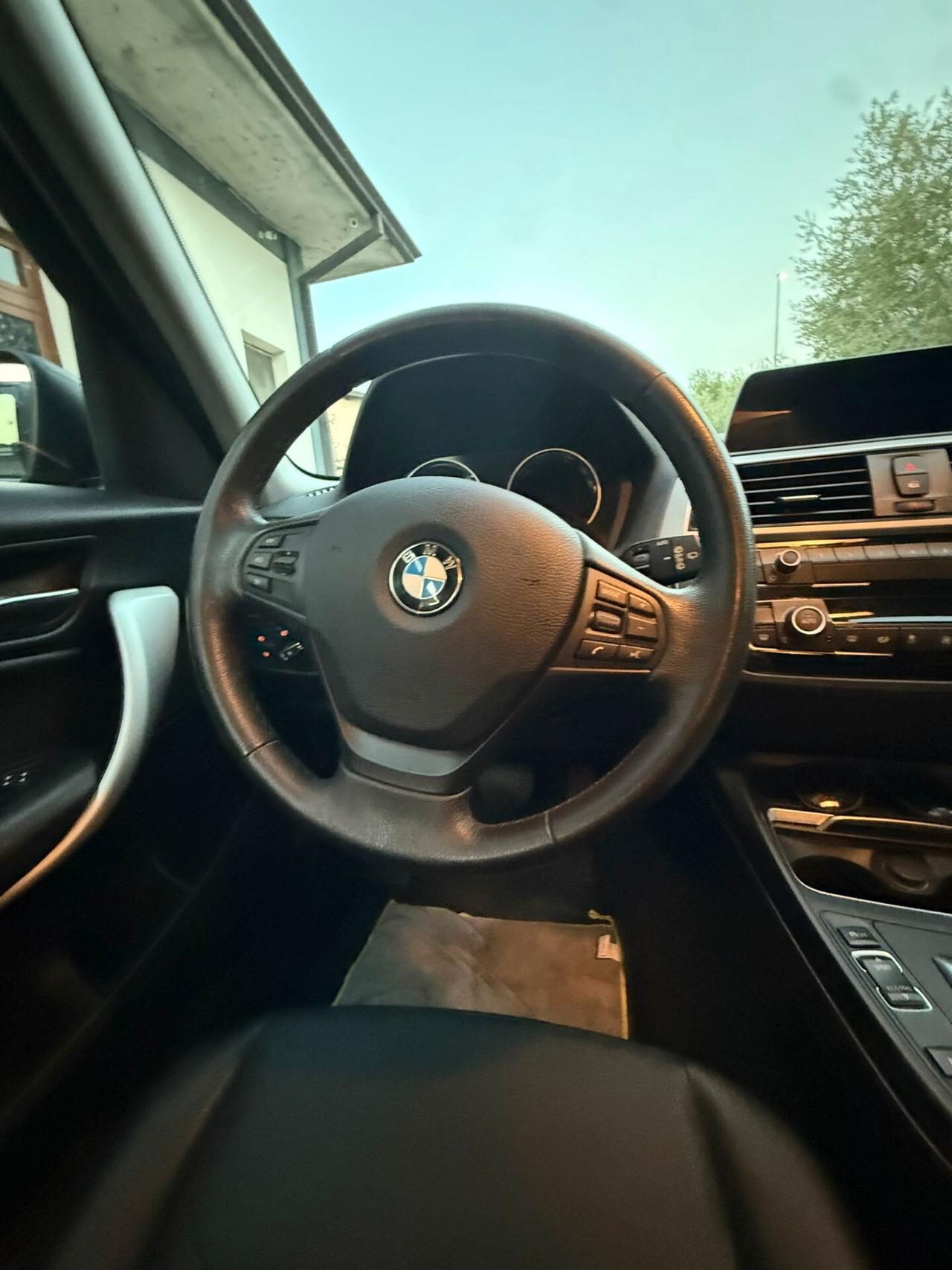 BMW Serie 1 116d 1.5 Diesel 2019