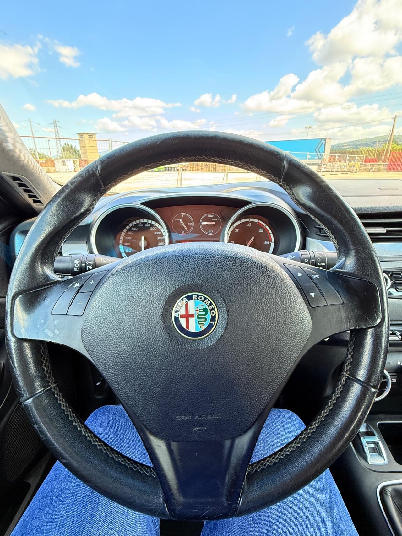 Alfa Romeo Giulietta 1.6 JTDm-2 105 CV Exclusive