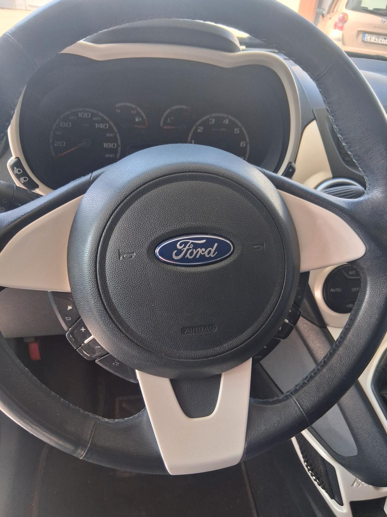 Ford Ka Ka+ 1.2 8V 69CV Titanium