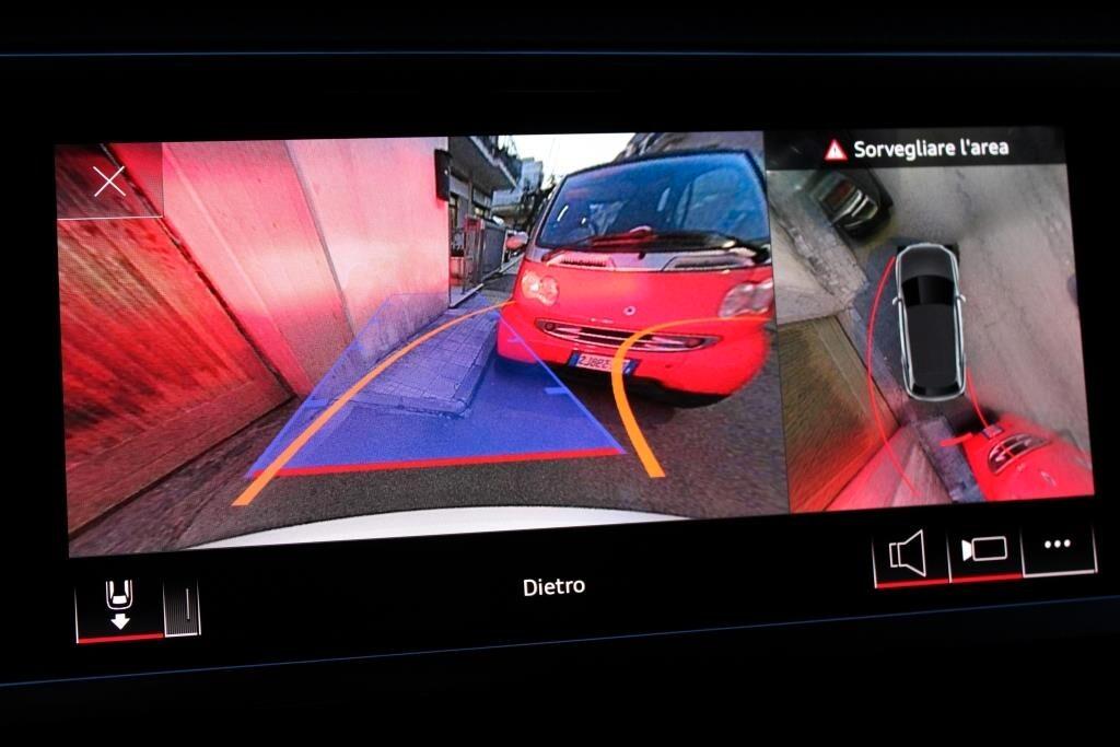 AUDI Q3 2.0 TDI Aut. *4 Telecamere *Matrix