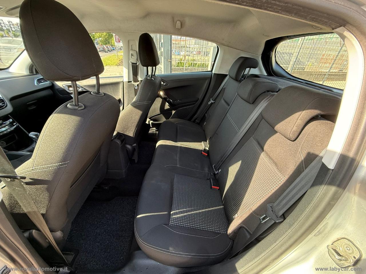 PEUGEOT 208 BlueHDi 75 5p. Allure