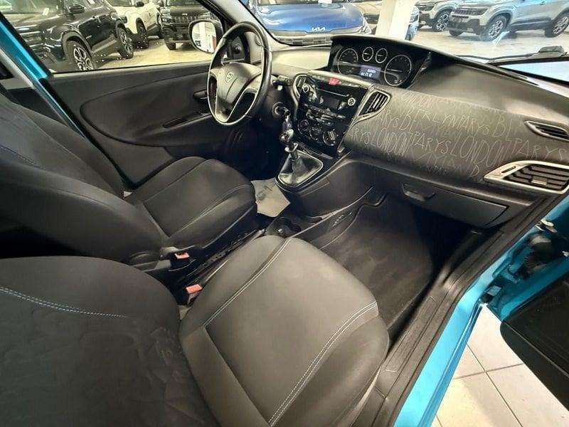 Lancia Ypsilon Ypsilon 1.2 69 CV 5 porte Silver