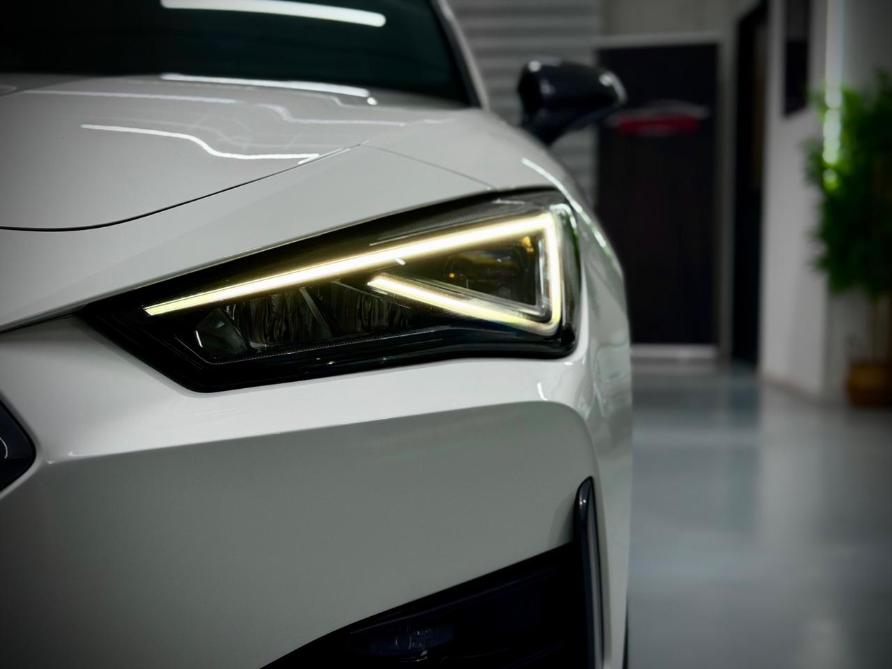Cupra Leon 1.5 Hybrid 150 CV DSG