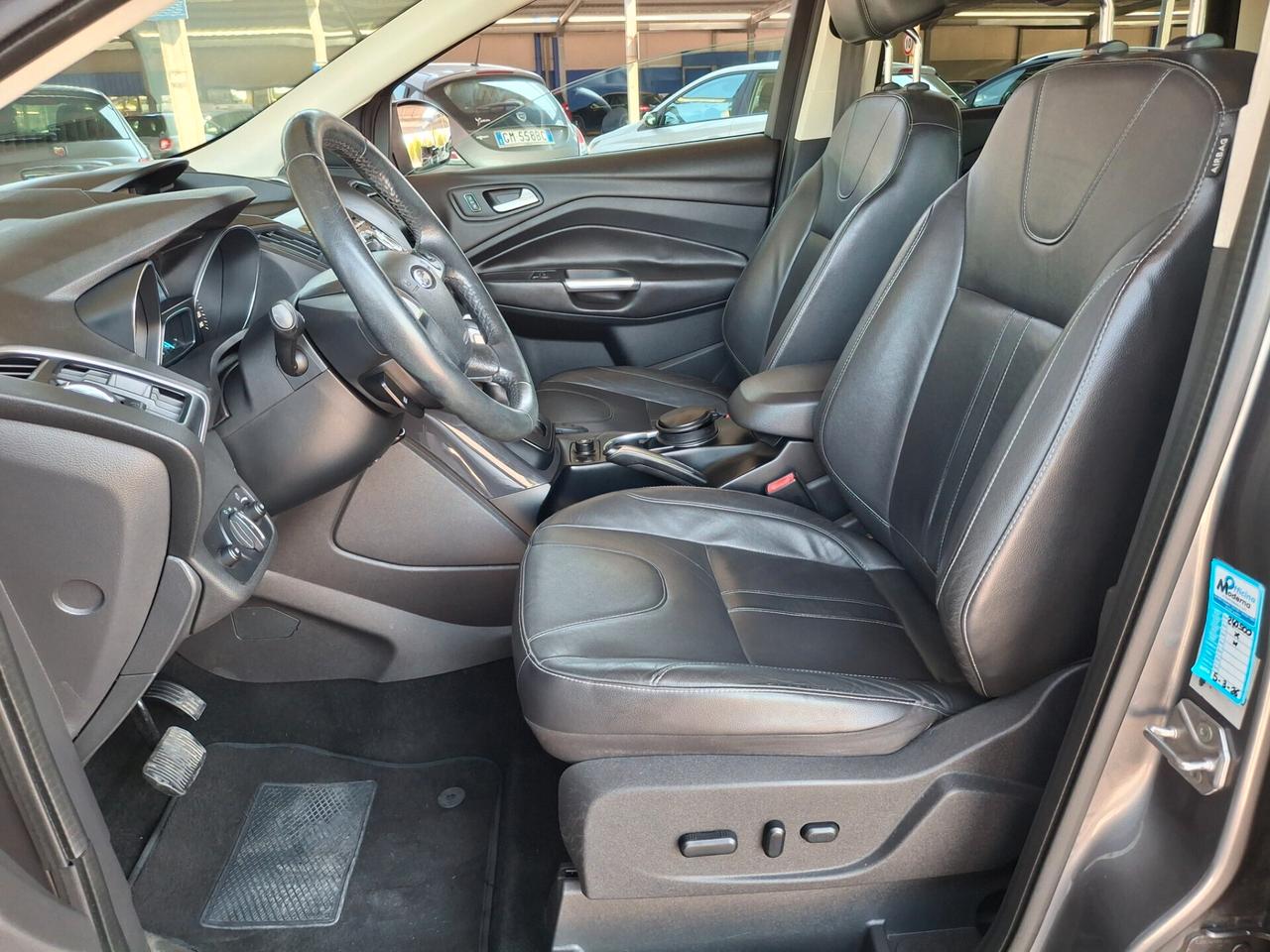 Ford Kuga 2.0 TDCI 163 CV 4WD Powershift Titanium-AUTOMATICO-
