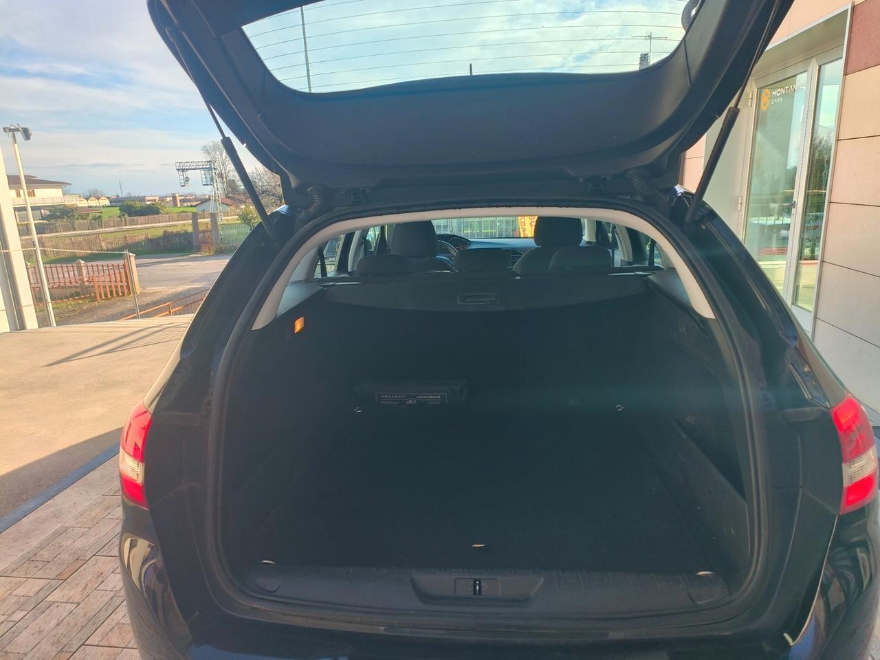 Peugeot 308 BlueHDi 100 S&S SW Active
