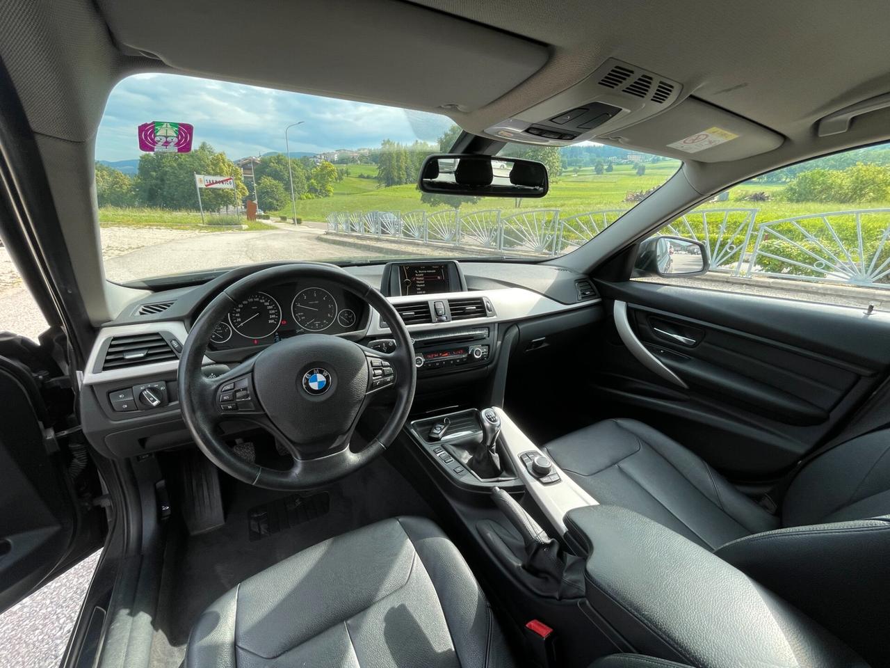 Bmw 318 xDrive Touring