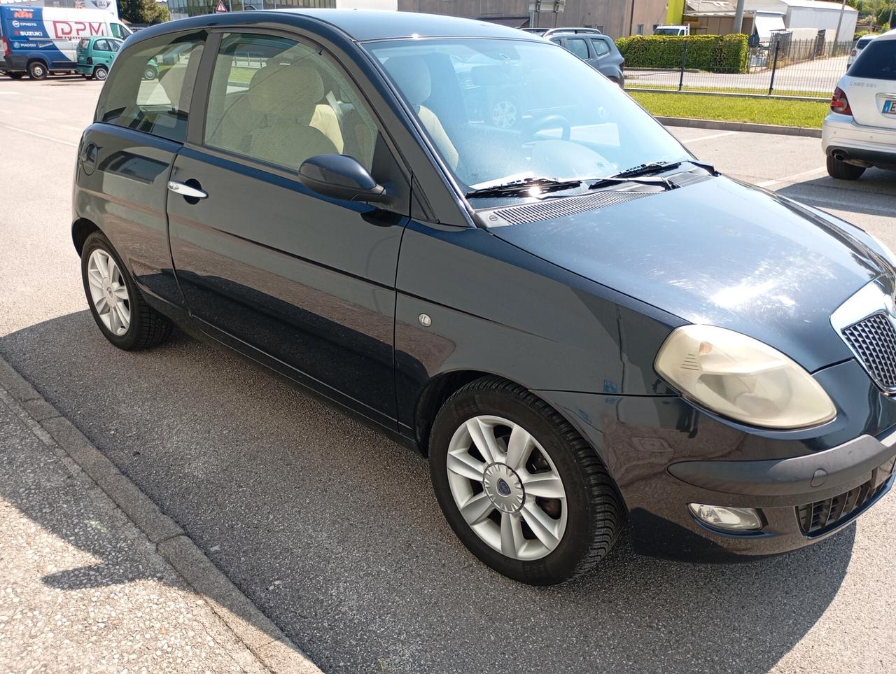 LANCIA YPSILON OK NEOPATENTATI