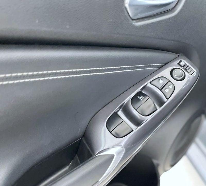 Nissan Juke 1.0 DIG-T 114 CV N-Connecta