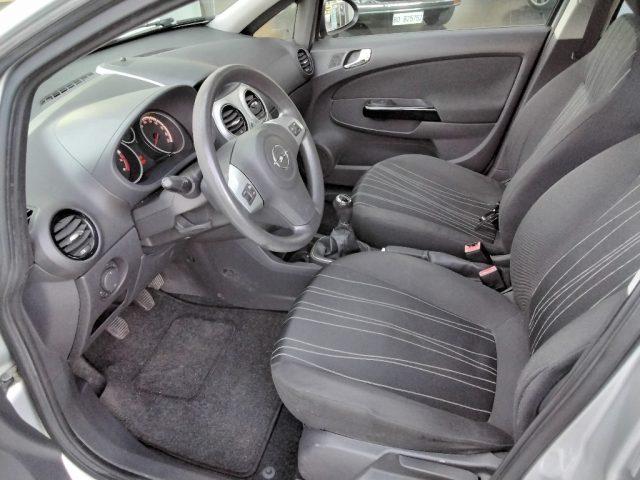 OPEL Corsa 1.2 5 porte Cosmo