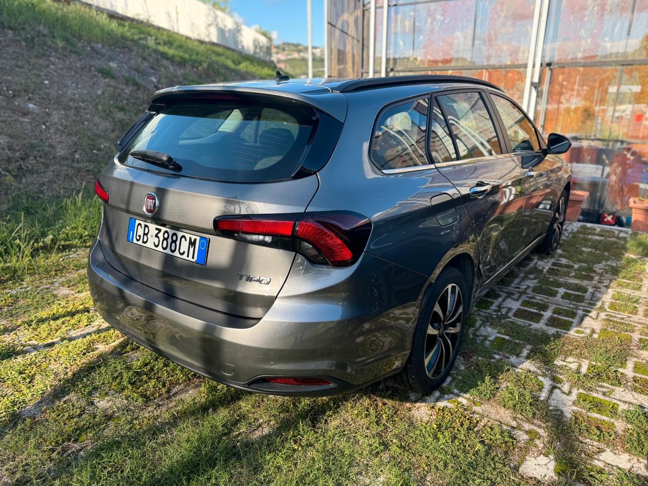 Fiat Tipo SW 1.6cc Mjt 120cv Lounge Vari Colori