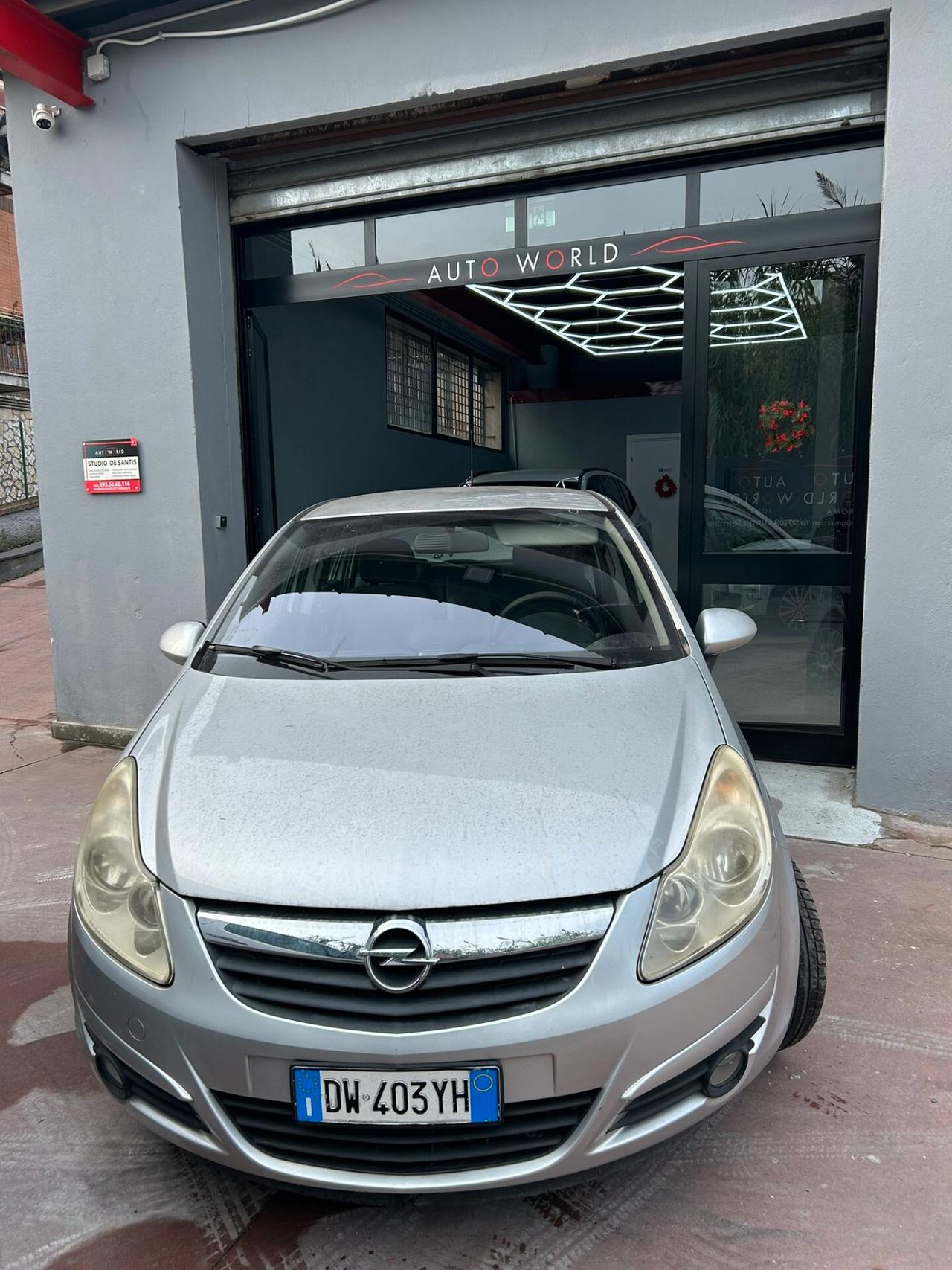 Opel Corsa 1.2 5 porte Cosmo