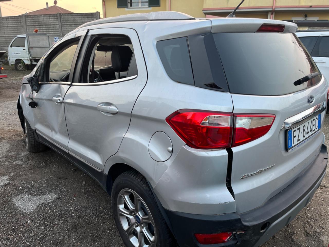 Ford EcoSport 1.5 Ecoblue 100 CV 2019 sinistrata